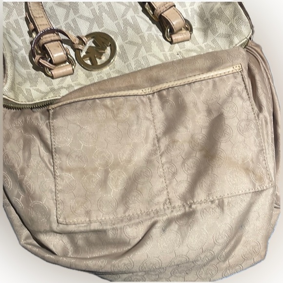 Michael Kors handbag - Picture 8 of 10